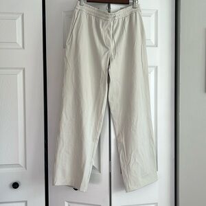 Lululemon Luxtreme Mid-Rise Straight-Leg Trouser